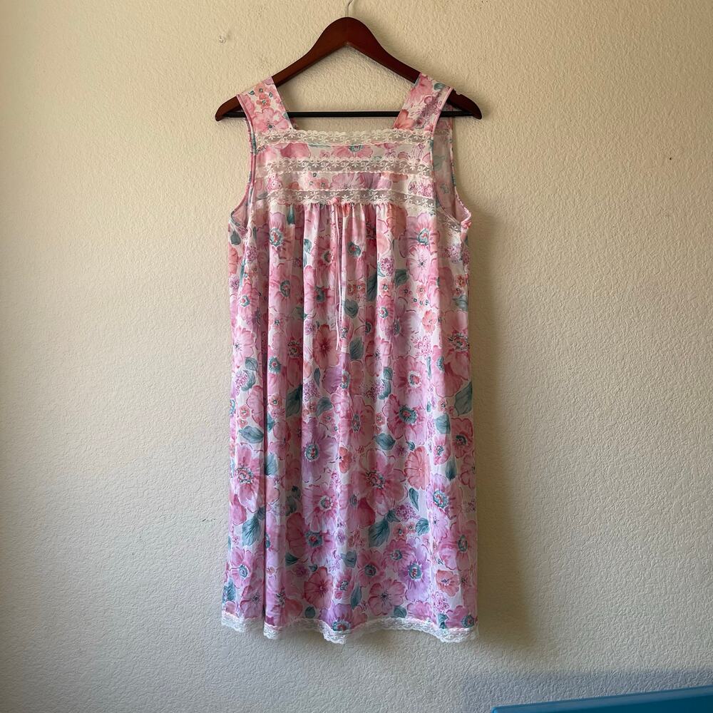 Vintage vanity fair satin mini nightgown slip floral with lace size medium